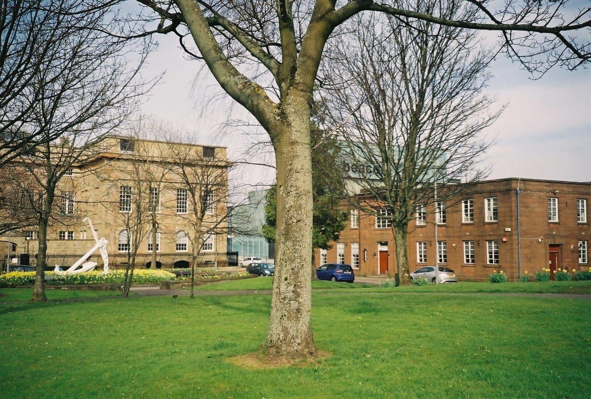 Oyo Gin House Hotel Greenock Exterior foto